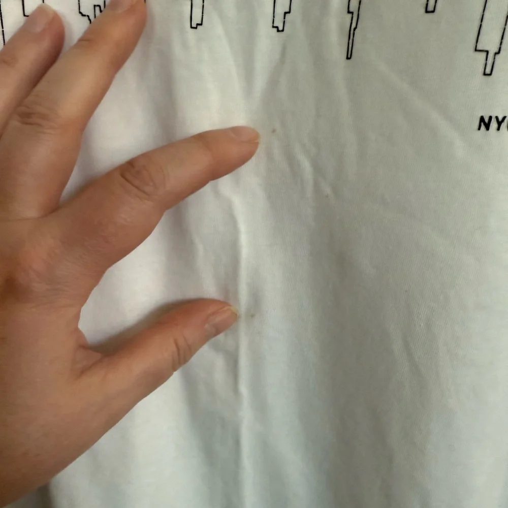 Lululemon New York Skyline All Yours Short Sleeve T-Shirt P2P 22.5” Size 8 - Picture 4 of 8